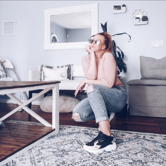 Meet your Posher, Katie - Picture 7 of 10